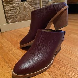 Poppy Barley Burgundy Mules. Size 6
